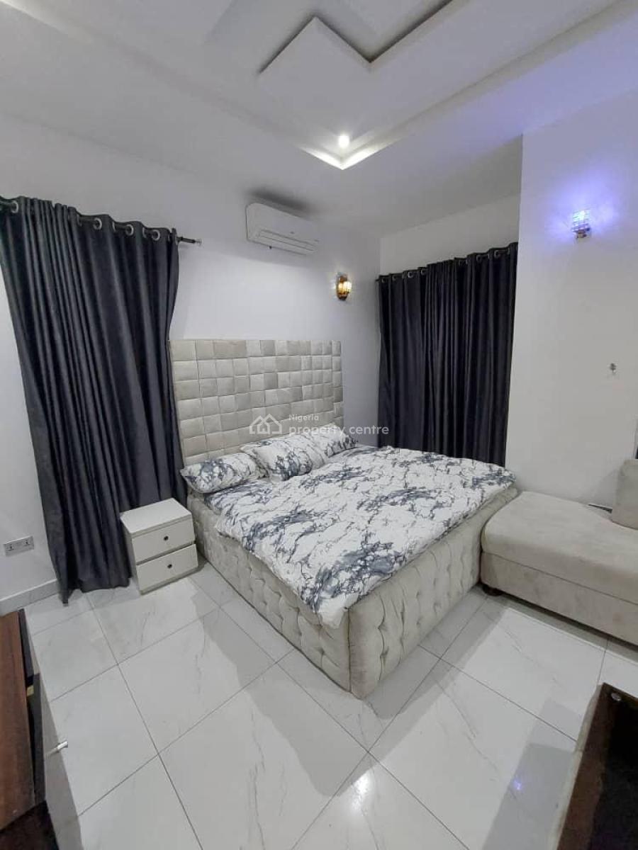 Fully Furnished Master Bedroom + Shared Kitchen, Orchid Road, Lekki, Lagos, Flat / Apartment for Rent