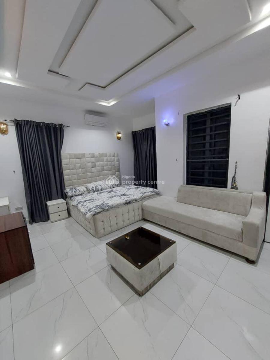 Fully Furnished Master Bedroom + Shared Kitchen, Orchid Road, Lekki, Lagos, Flat / Apartment for Rent