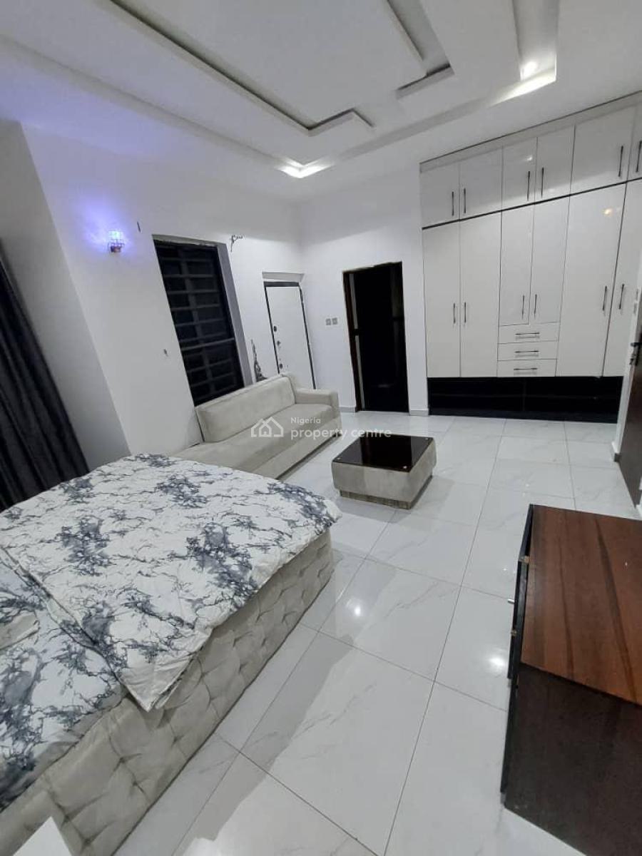 Fully Furnished Master Bedroom + Shared Kitchen, Orchid Road, Lekki, Lagos, Flat / Apartment for Rent
