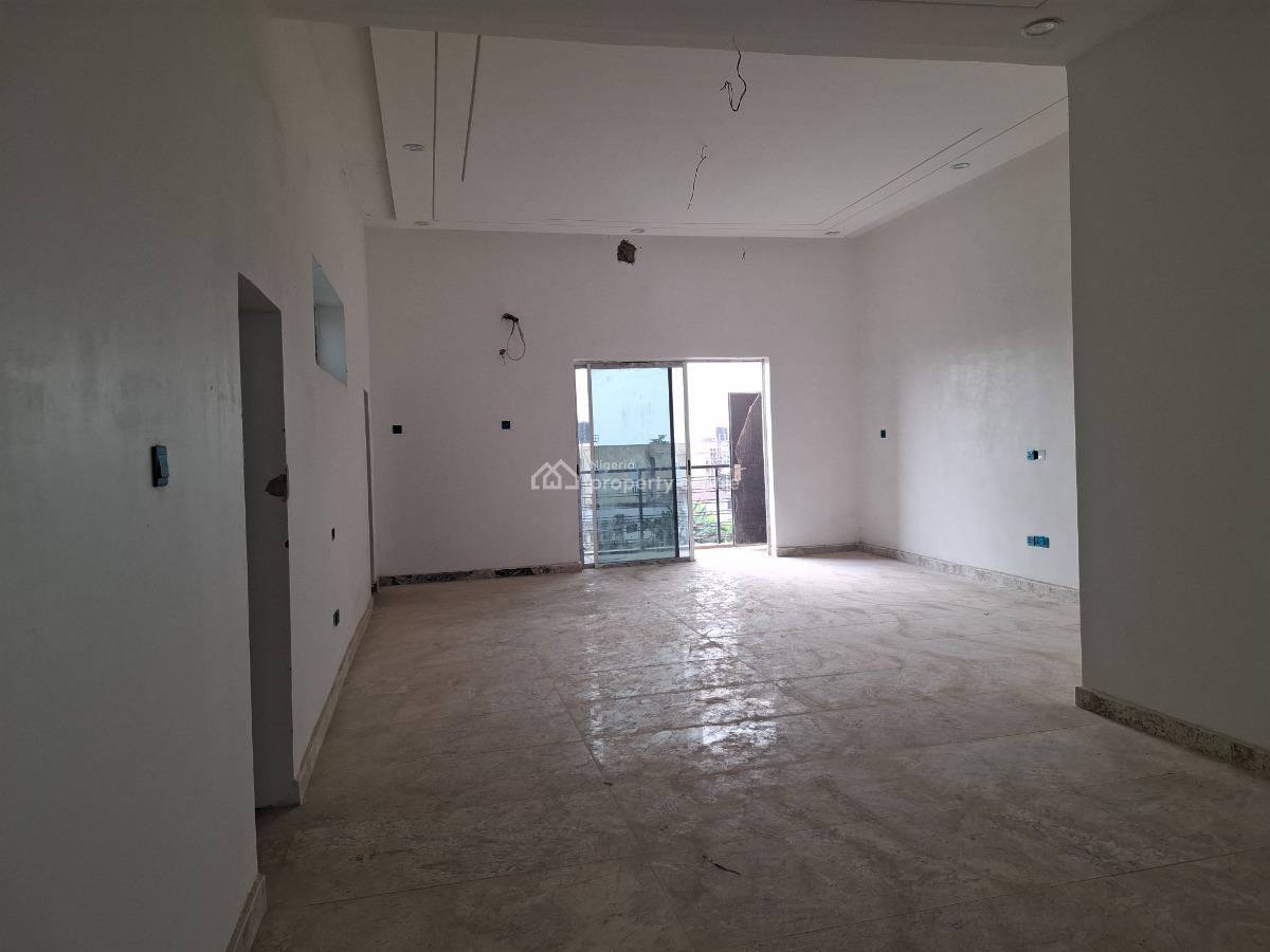 Standard  and Luxury 3 Bedroom Apartment with Bq, Guzape District, Abuja, Flat / Apartment for Rent