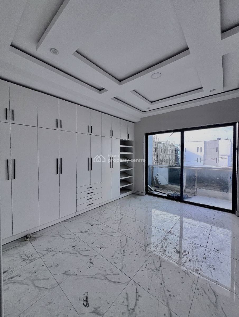 Fully Serviced 2 Bedroom Apartment with Elevator, Lekki Phase 1, Lekki, Lagos, Block of Flats for Sale