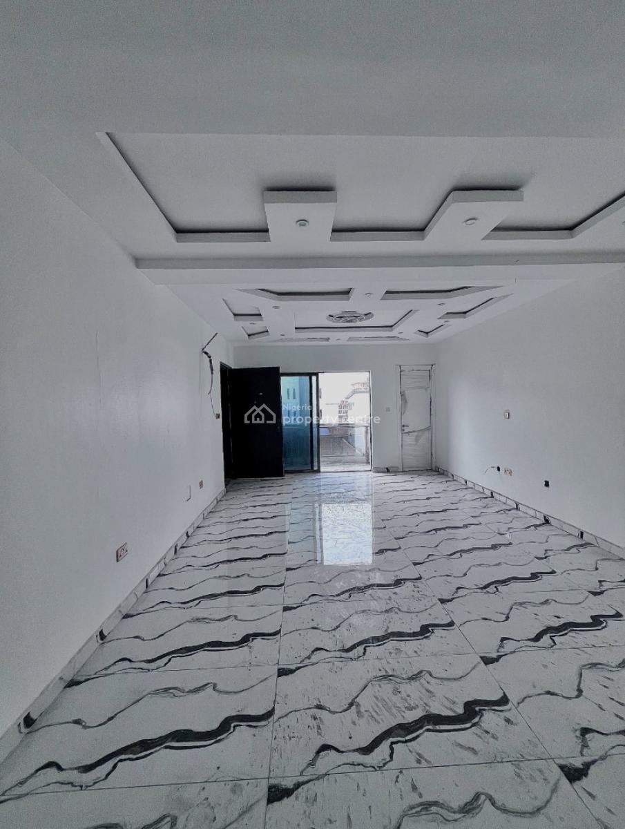 Fully Serviced 2 Bedroom Apartment with Elevator, Lekki Phase 1, Lekki, Lagos, Block of Flats for Sale