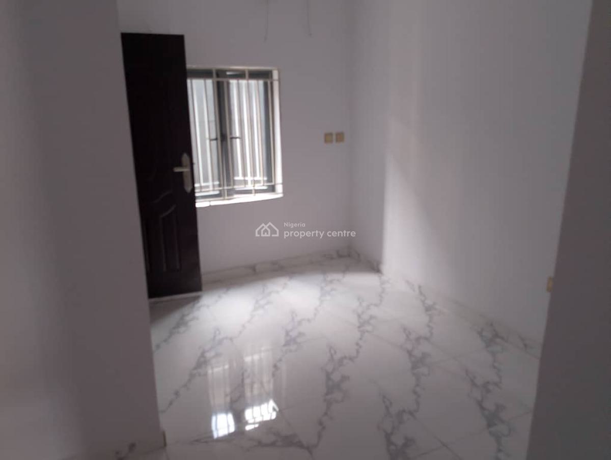 2 Bedroom Flat, Anthony, Maryland, Lagos, Office Space for Rent