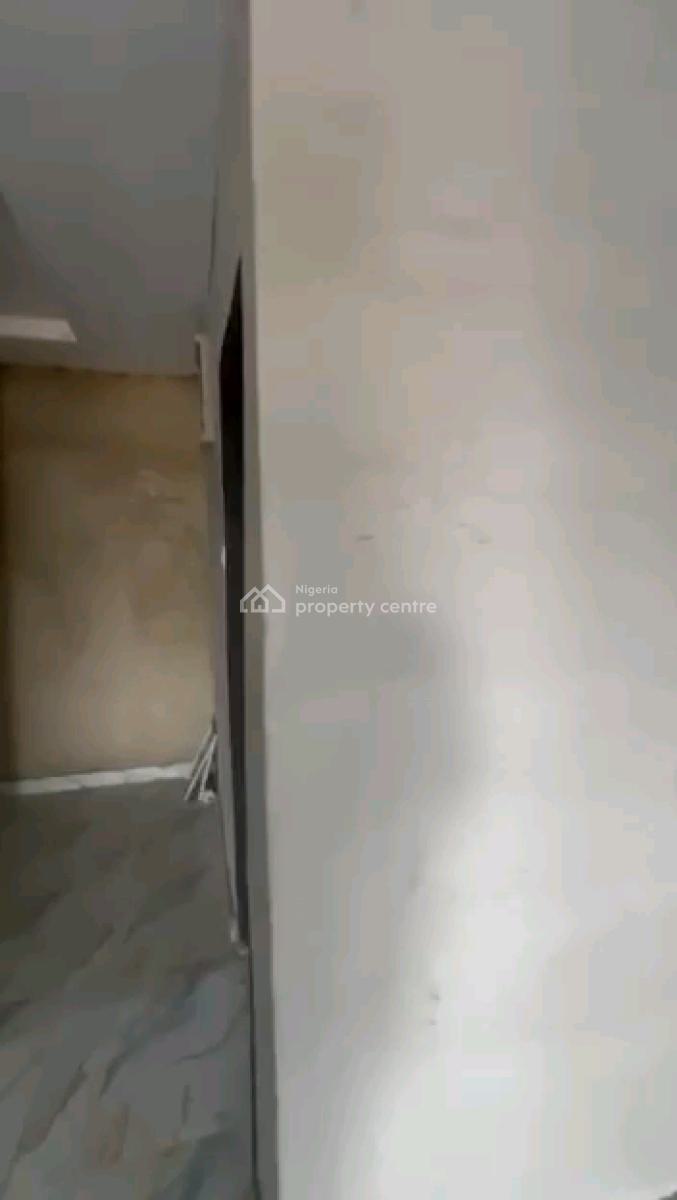 Newly Built Units of  2 Bedroom Upstairs and Downstairs, Ojuelegba, Surulere, Lagos, Flat / Apartment for Rent