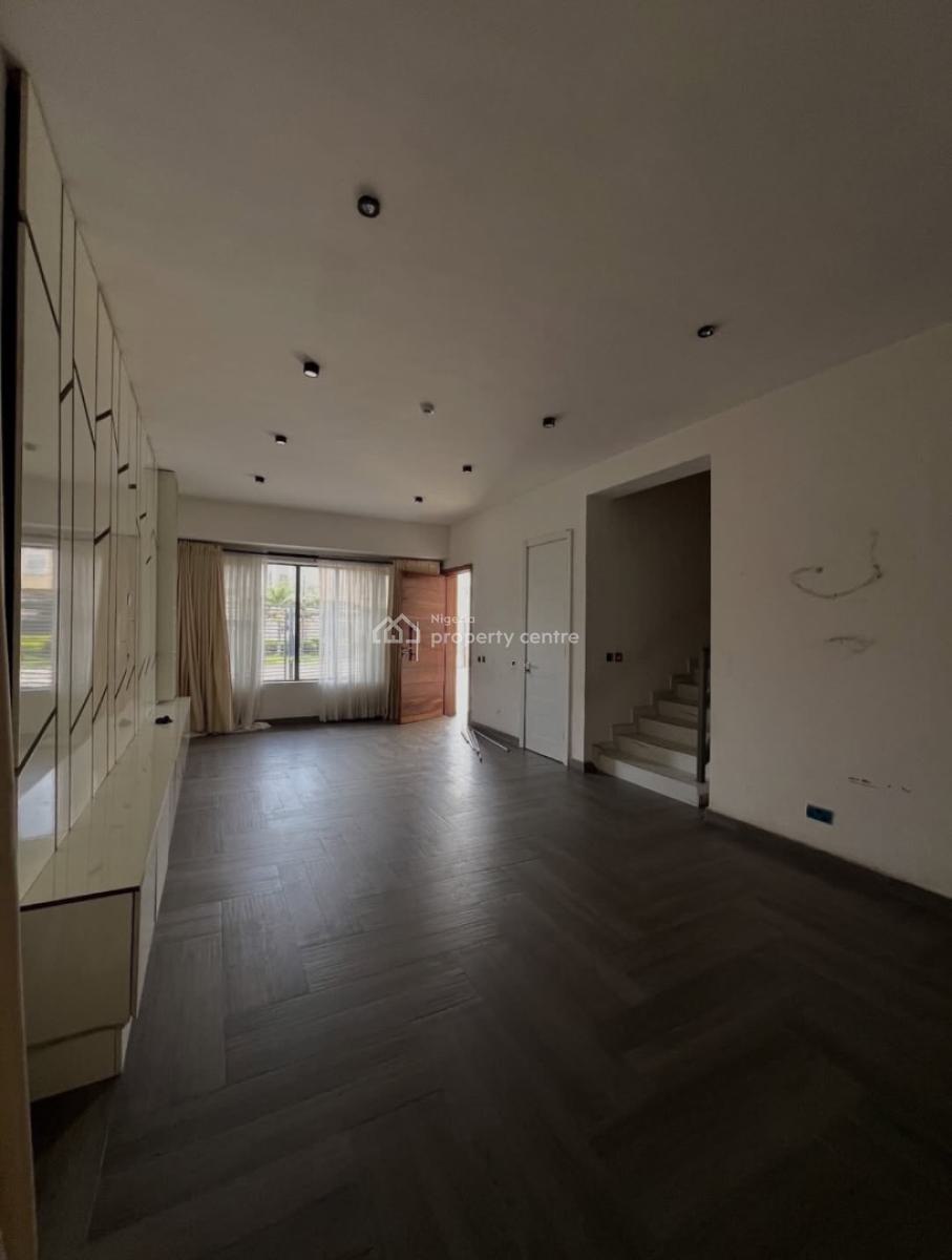 4 Bedroom Maisonette, Lekki Phase 1, Lekki, Lagos, Terraced Duplex for Rent