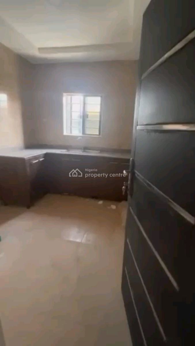 Newly Built Units of 3bedroom  Upstairs and Downstairs, Ojuelegba, Surulere, Lagos, Flat / Apartment for Rent