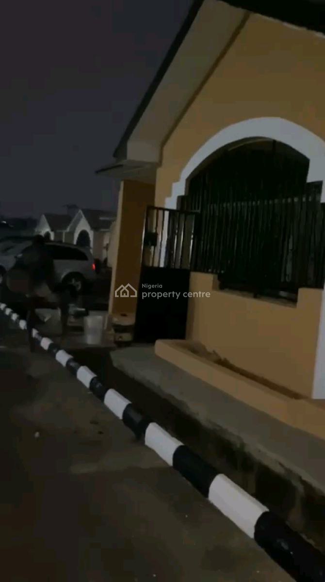 Newly Renovated Spacious 3bedroom Bungalow All Room En-suite, Alapere Estate Opp. Police Station By The Express, Alapere, Ketu, Lagos, Detached Bungalow for Rent