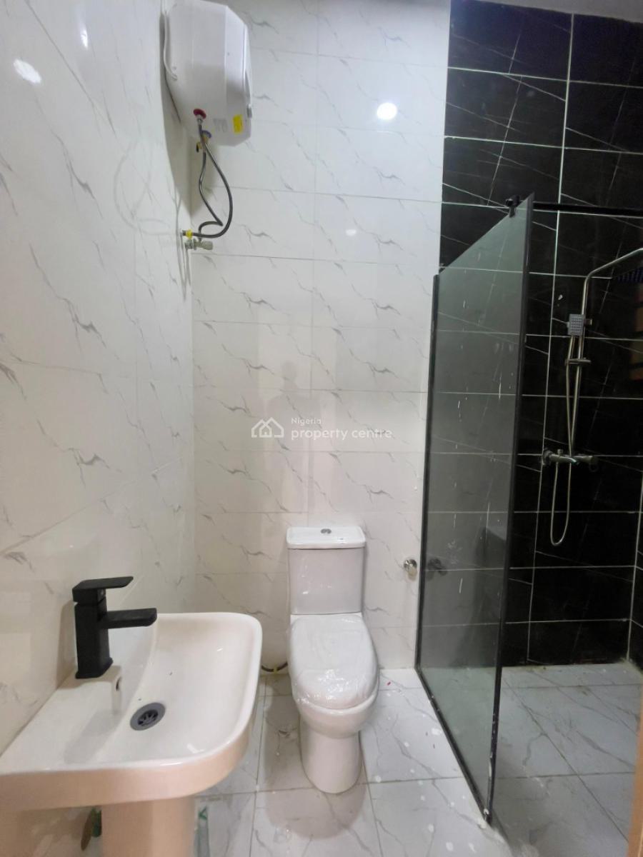 Perfectly Carved Luxury 2 Bedroom Apartment with Swimming Pool and Gym, Ologolo, Lekki, Lagos, Flat / Apartment for Sale