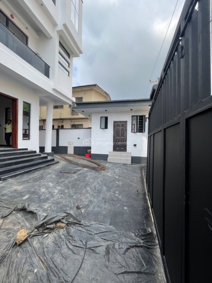 6 Bedroom Fully Detached House with a Pool, Gra Phase 2, Magodo, Lagos, Detached Duplex for Sale