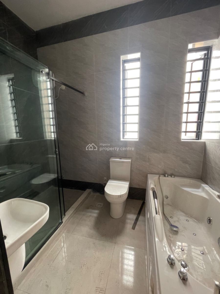6 Bedroom Fully Detached House with a Pool, Gra Phase 2, Magodo, Lagos, Detached Duplex for Sale