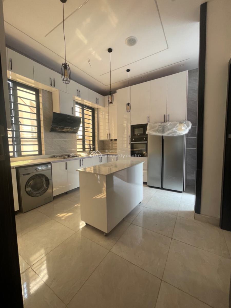 6 Bedroom Fully Detached House with a Pool, Gra Phase 2, Magodo, Lagos, Detached Duplex for Sale