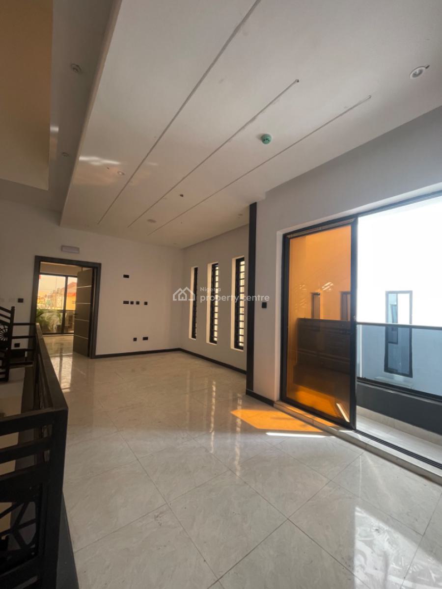 6 Bedroom Fully Detached House with a Pool, Gra Phase 2, Magodo, Lagos, Detached Duplex for Sale