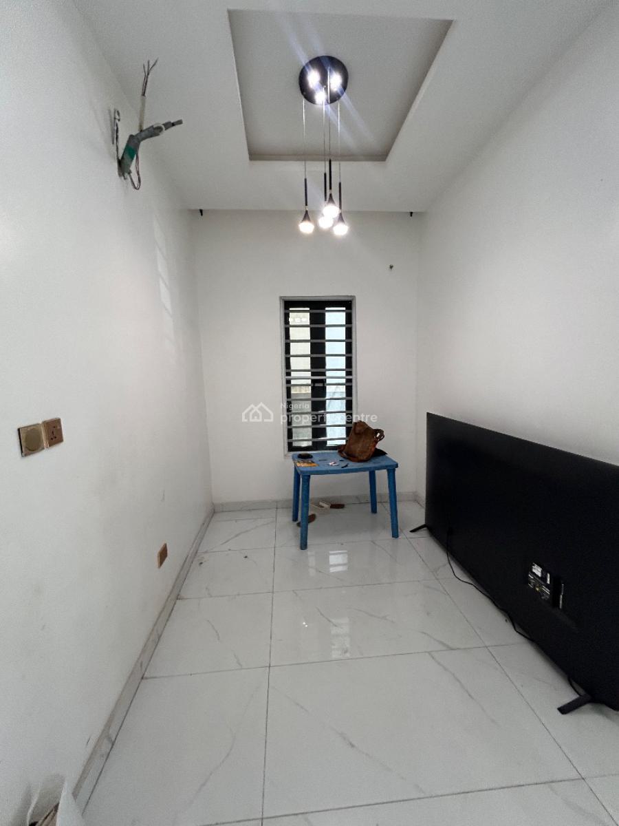 a Well Maintained and Spacious 4 Bedroom Semi-detached Duplex, Chevron Drive, Lekki, Lagos, Semi-detached Duplex for Rent