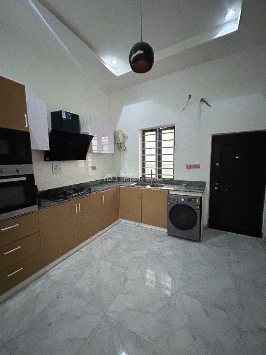 a Well Maintained and Spacious 4 Bedroom Semi-detached Duplex, Chevron Drive, Lekki, Lagos, Semi-detached Duplex for Rent