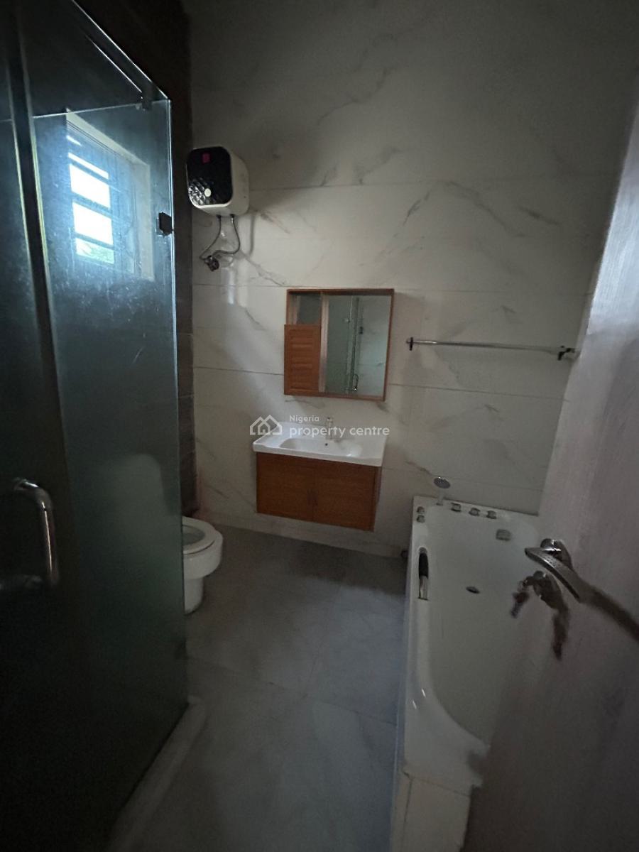 a Well Maintained and Spacious 4 Bedroom Semi-detached Duplex, Chevron Drive, Lekki, Lagos, Semi-detached Duplex for Rent