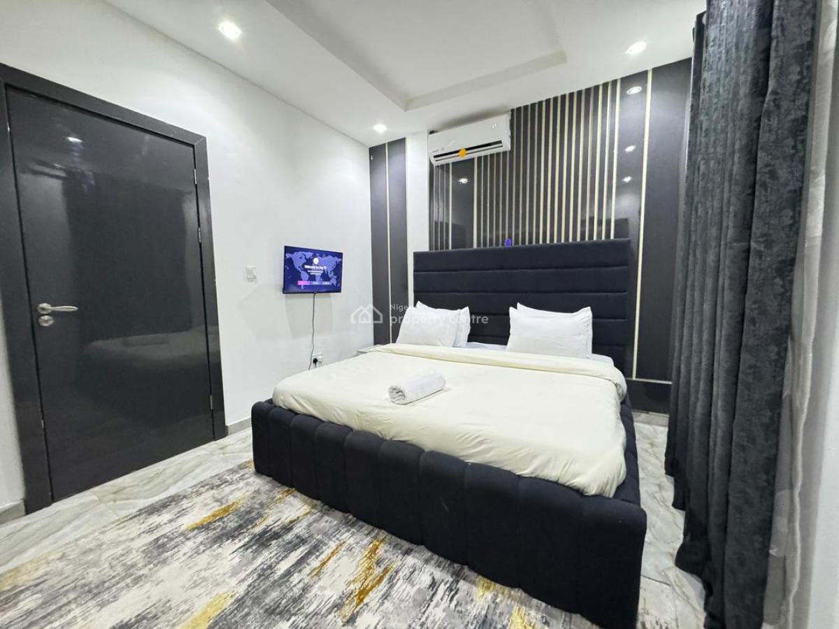 Beautifully Furnished 1 Bedroom Apartment, Admiralty Way, Lekki Phase 1, Lekki, Lagos, Flat / Apartment for Sale