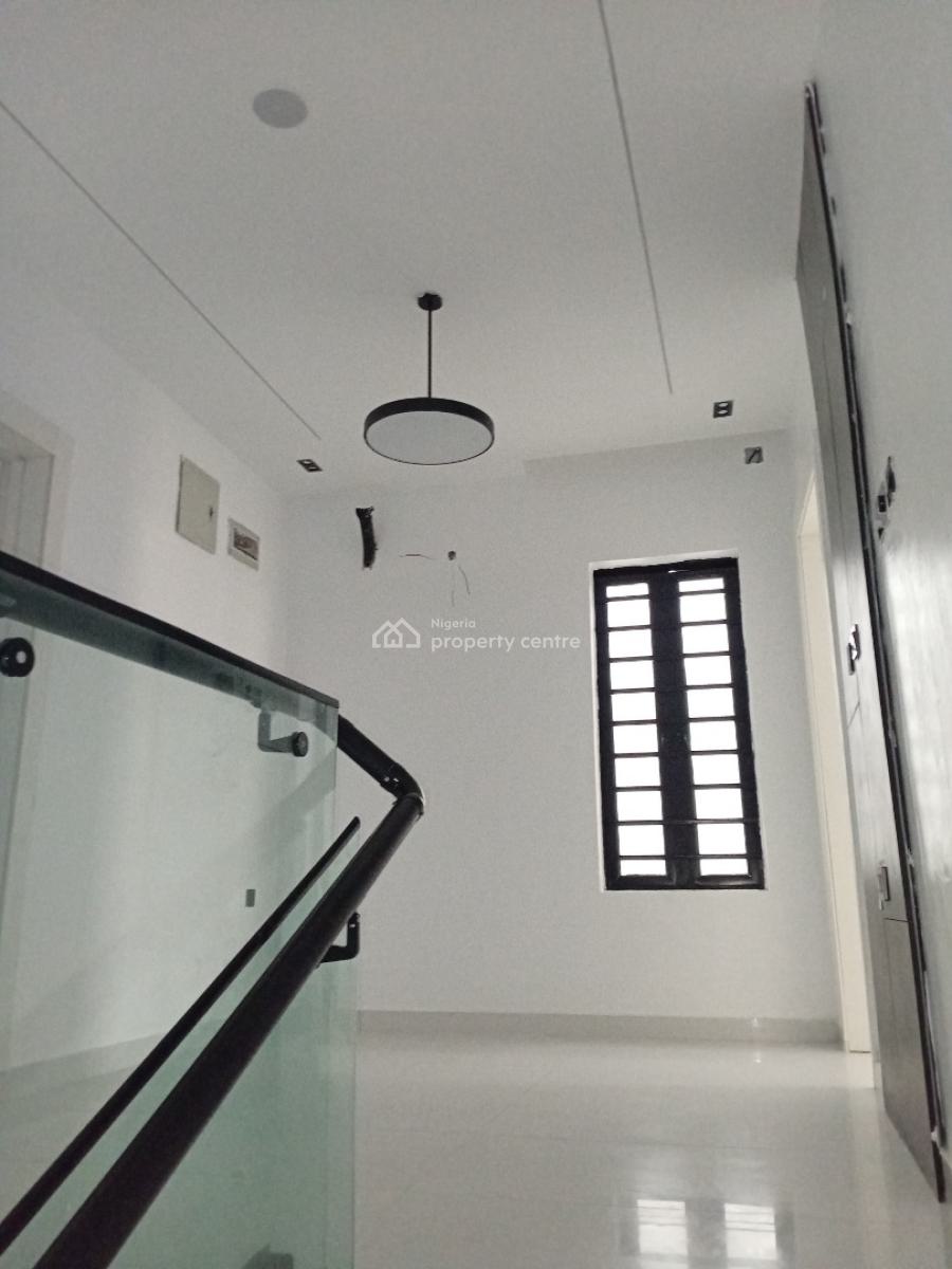 Kings Abode in a 4-bedroom + Bq Semi-detached Duplex, Orchid Road, Lekki, Lagos, Semi-detached Duplex for Sale