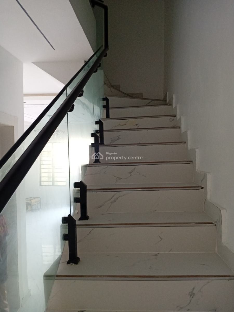 Kings Abode in a 4-bedroom + Bq Semi-detached Duplex, Orchid Road, Lekki, Lagos, Semi-detached Duplex for Sale