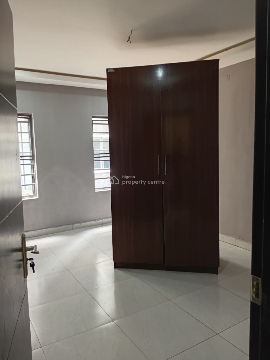 Newly Renovated 3 Bedroom Flat + Bq, Orchid Road, Lekki, Lagos, Flat / Apartment for Rent