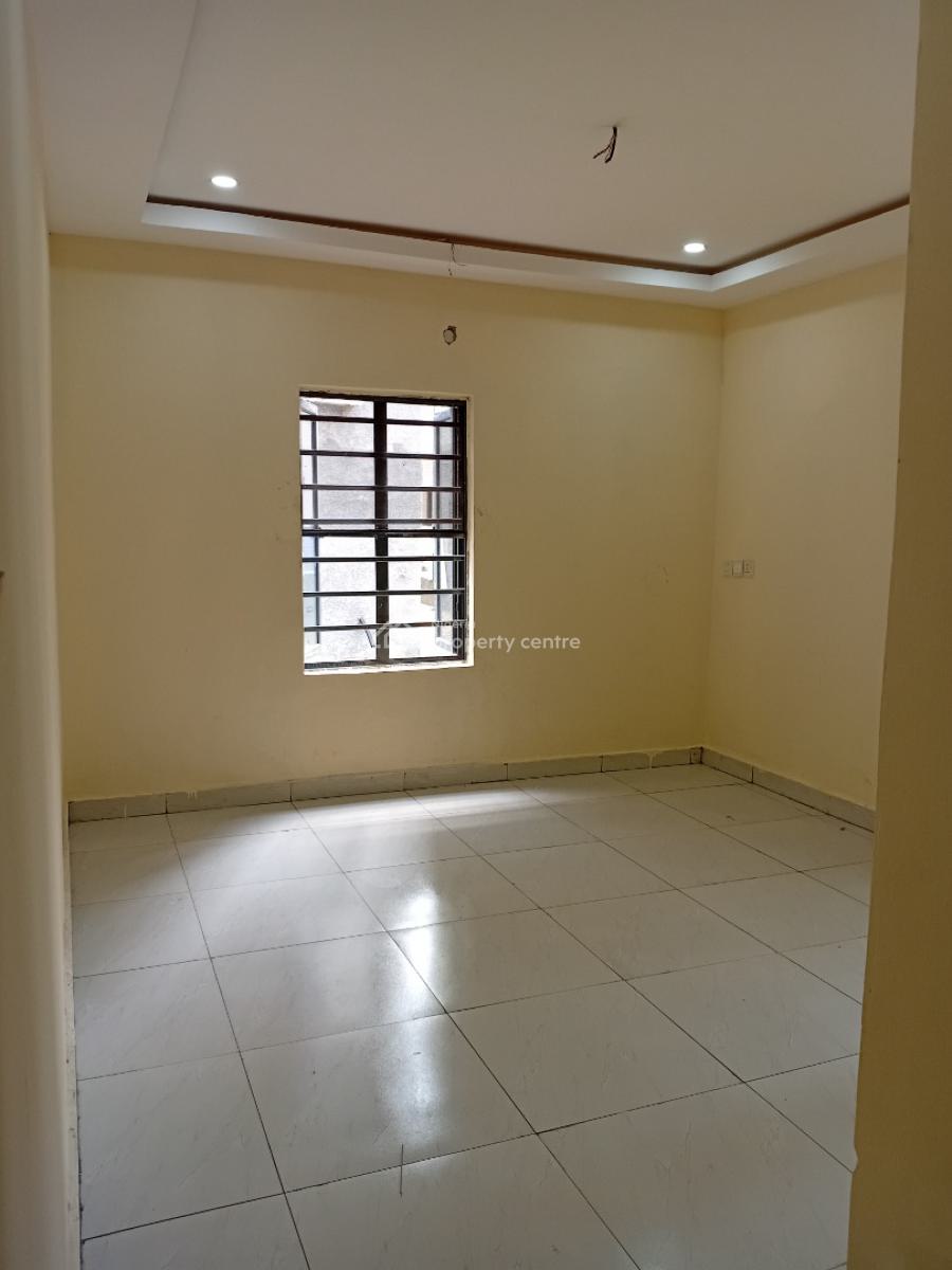 Newly Renovated 3 Bedroom Flat + Bq, Orchid Road, Lekki, Lagos, Flat / Apartment for Rent