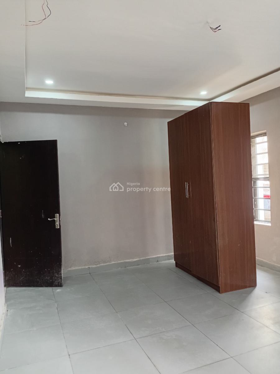 Newly Renovated 3 Bedroom Flat + Bq, Orchid Road, Lekki, Lagos, Flat / Apartment for Rent