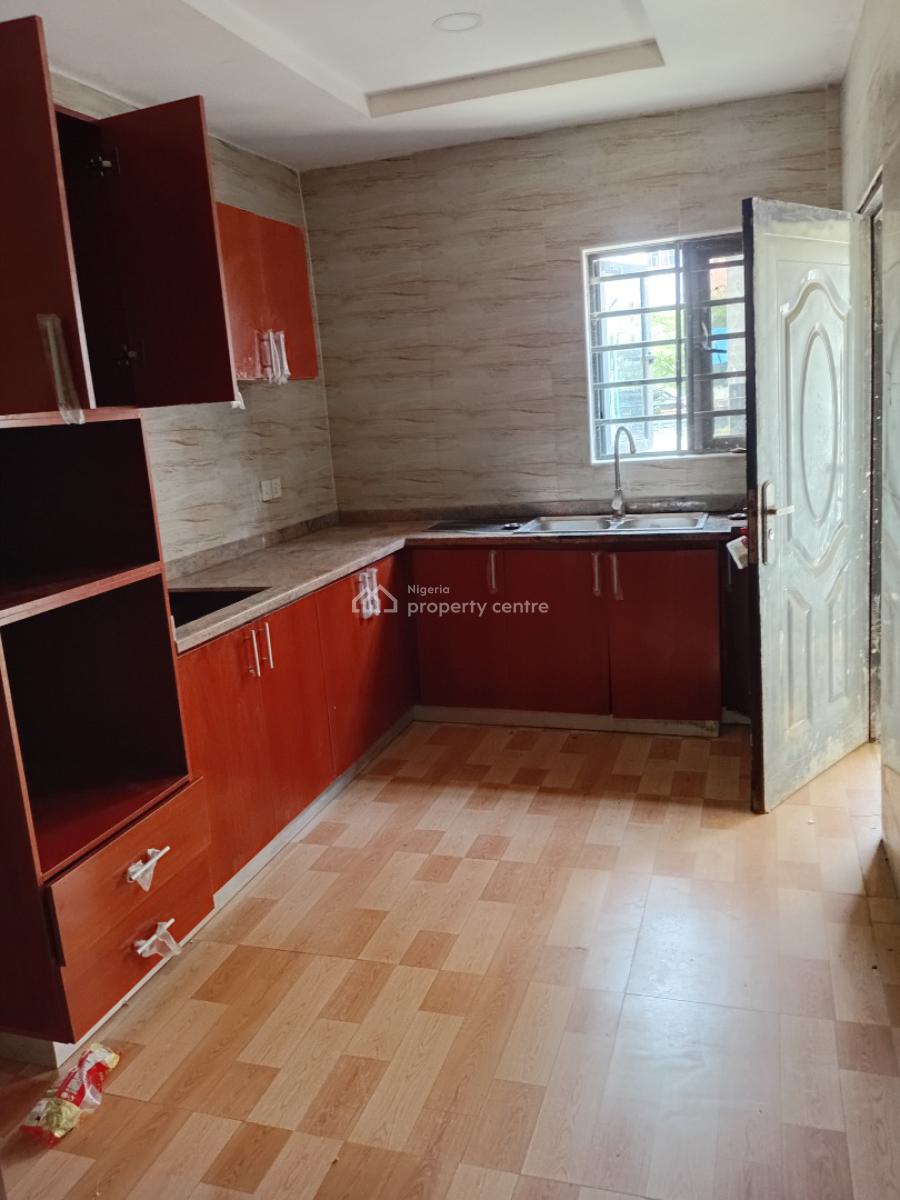 Newly Renovated 3 Bedroom Flat + Bq, Orchid Road, Lekki, Lagos, Flat / Apartment for Rent