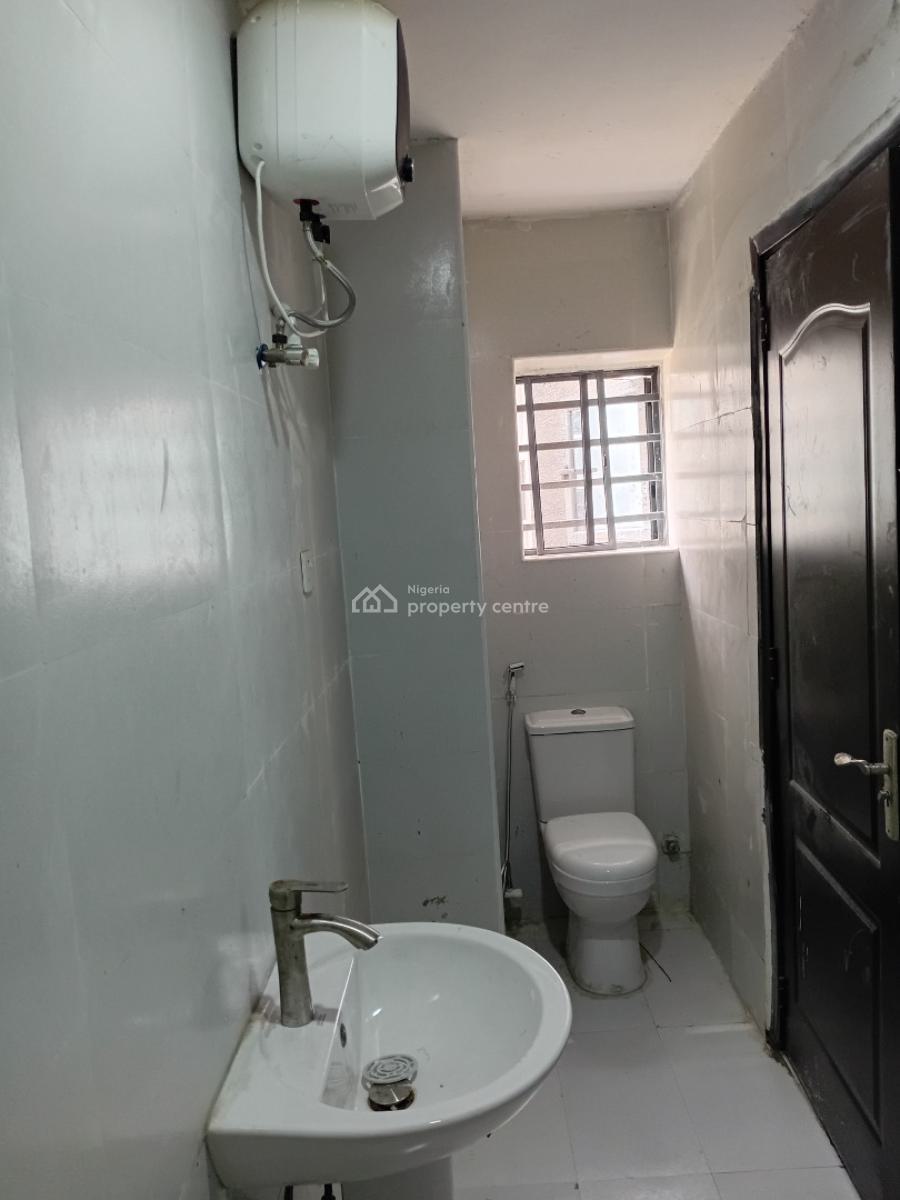 Newly Renovated 3 Bedroom Flat + Bq, Orchid Road, Lekki, Lagos, Flat / Apartment for Rent