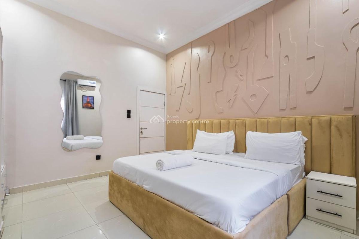 Seasoned & Exquisite 3 Bedroom Serviced Apartment, Lekki Phase 1, Lekki, Lagos, House Short Let