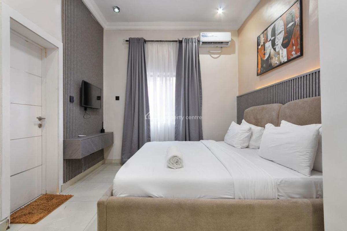 Seasoned & Exquisite 3 Bedroom Serviced Apartment, Lekki Phase 1, Lekki, Lagos, House Short Let
