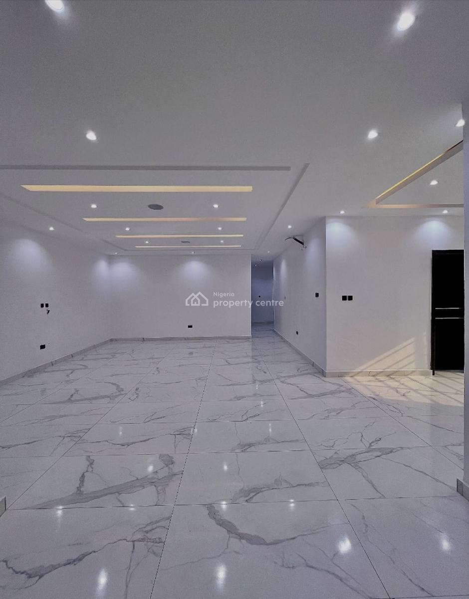 Lovely 3 Bedroom Apartment with Bq, Lekki Phase 1, Lekki Phase 1, Lekki, Lagos, Block of Flats for Sale