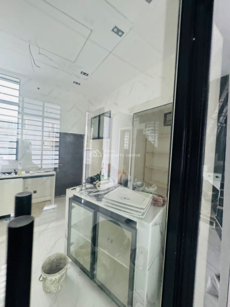 a Serviced 4bedrooms Terrace House with a Room En-suite Boys Quarters, Ikate, Lekki, Lagos, Terraced Duplex for Rent