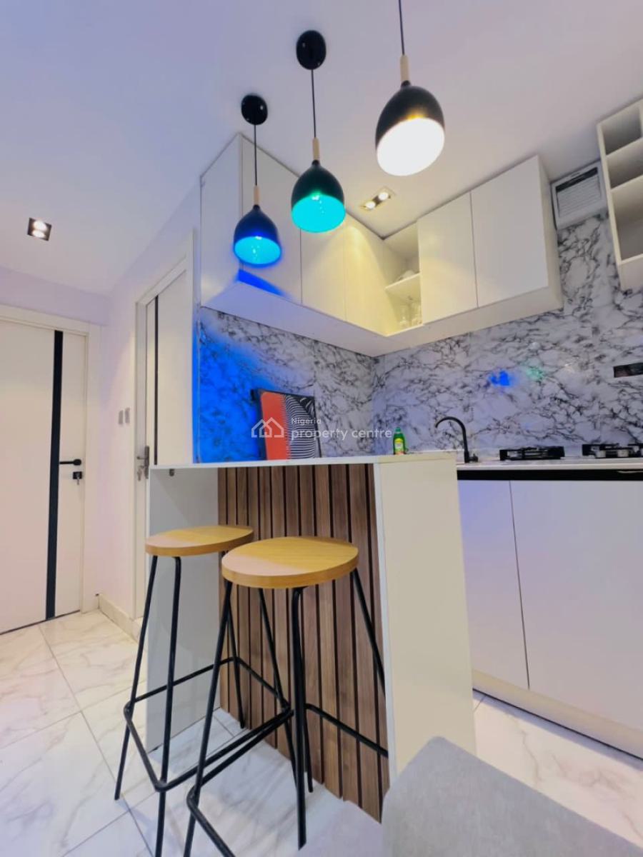 Lovely 2 Bedroom Apartment with Ps5, Swimming Pool, Lekki Phase 1, Lekki, Lagos, Flat / Apartment Short Let