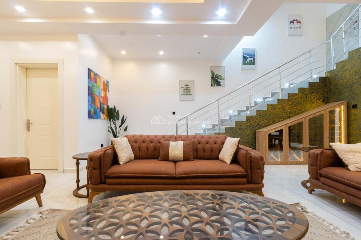 Luxury 4 Bedroom Apartment, Lekki Phase 1, Lekki, Lagos, Flat / Apartment Short Let