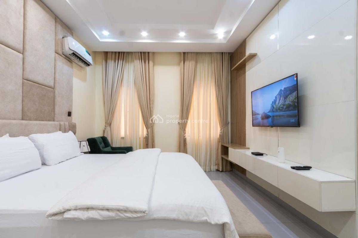 Luxury 4 Bedroom Apartment, Lekki Phase 1, Lekki, Lagos, Flat / Apartment Short Let
