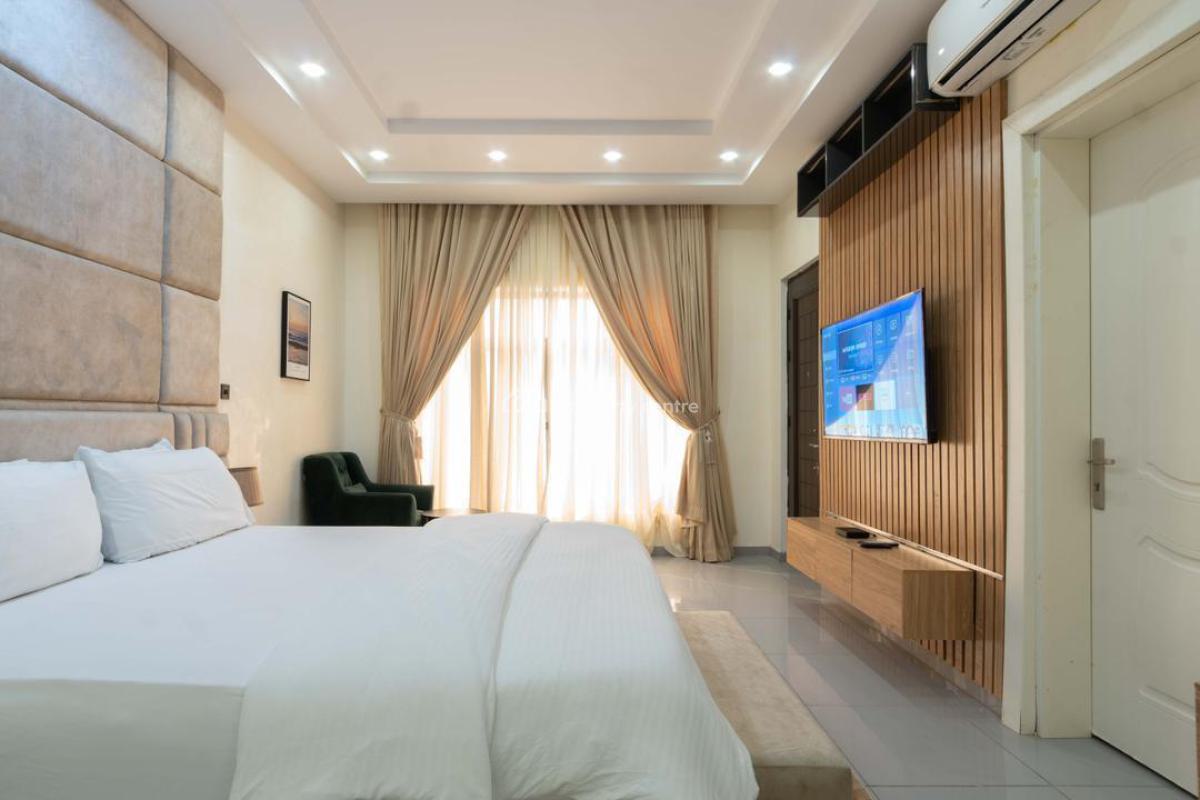 Luxury 4 Bedroom Apartment, Lekki Phase 1, Lekki, Lagos, Flat / Apartment Short Let