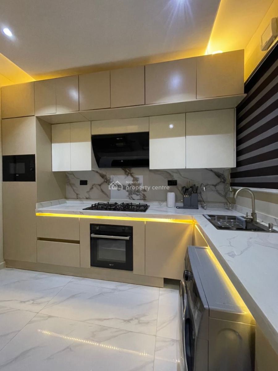 a Luxurious Two Bedroom High Rise Apartment, Lekki Phase 1, Lekki, Lagos, Flat / Apartment Short Let
