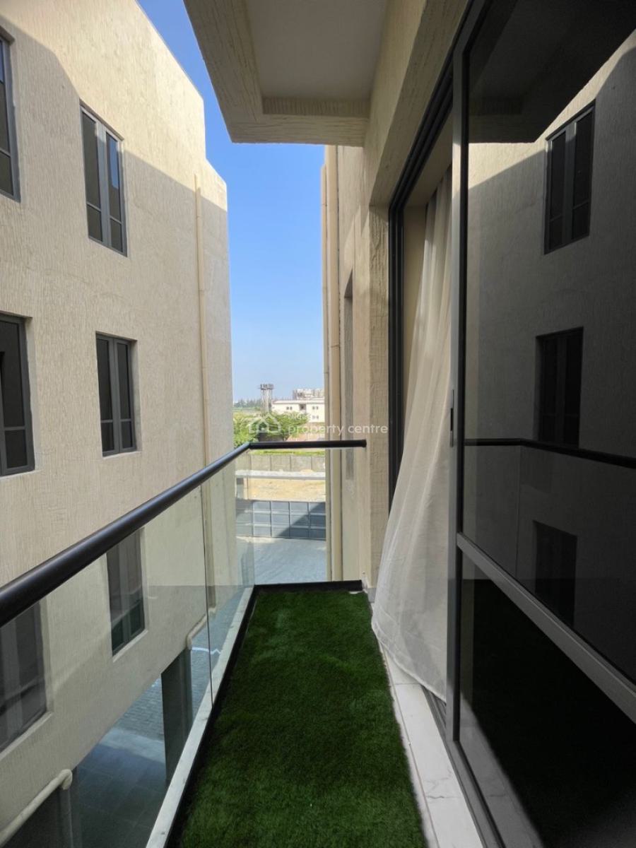 a Luxurious Two Bedroom High Rise Apartment, Lekki Phase 1, Lekki, Lagos, Flat / Apartment Short Let