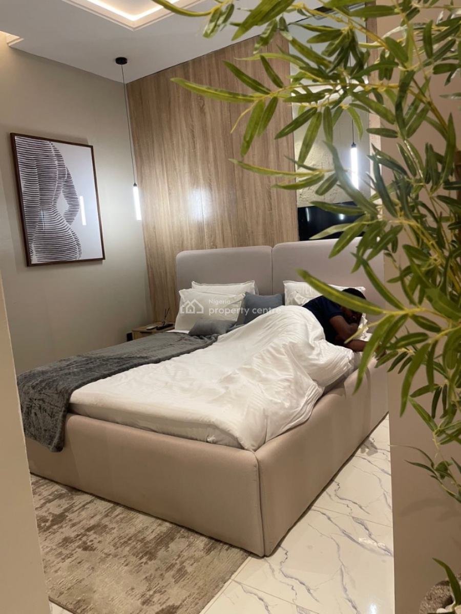 a Luxurious Two Bedroom High Rise Apartment, Lekki Phase 1, Lekki, Lagos, Flat / Apartment Short Let