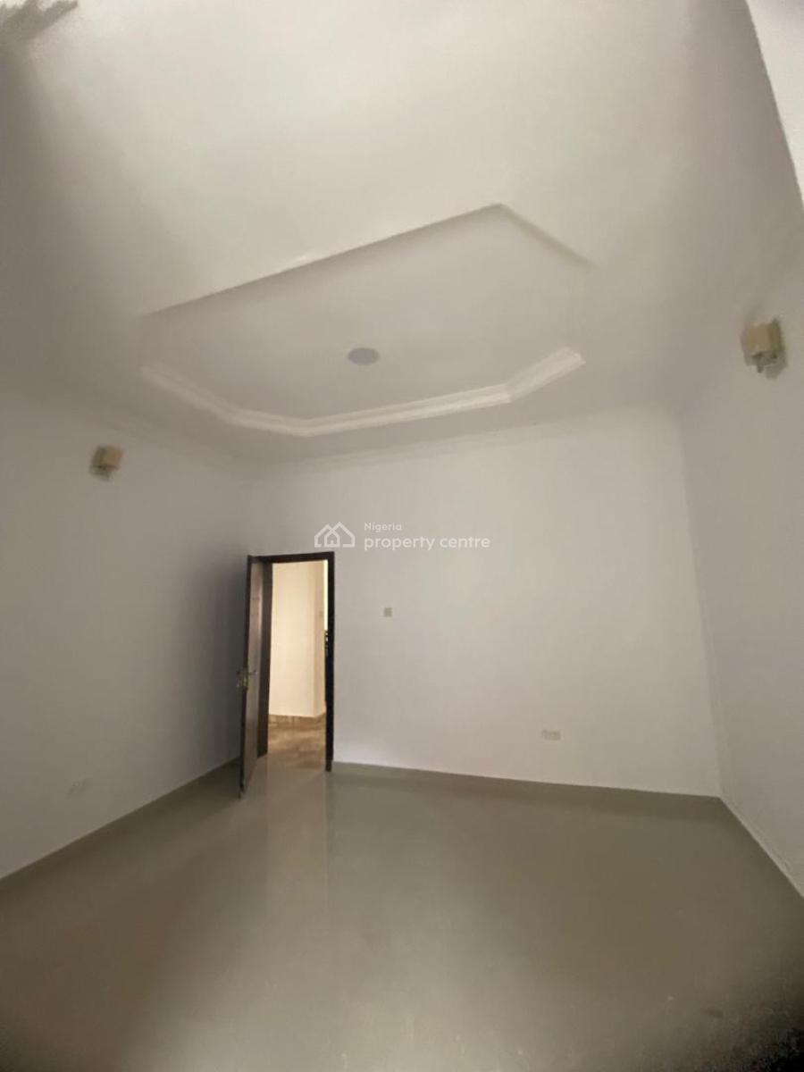 Well Renovated Four Bedroom Duplexes, Ologolo, Lekki, Lagos, House for Rent