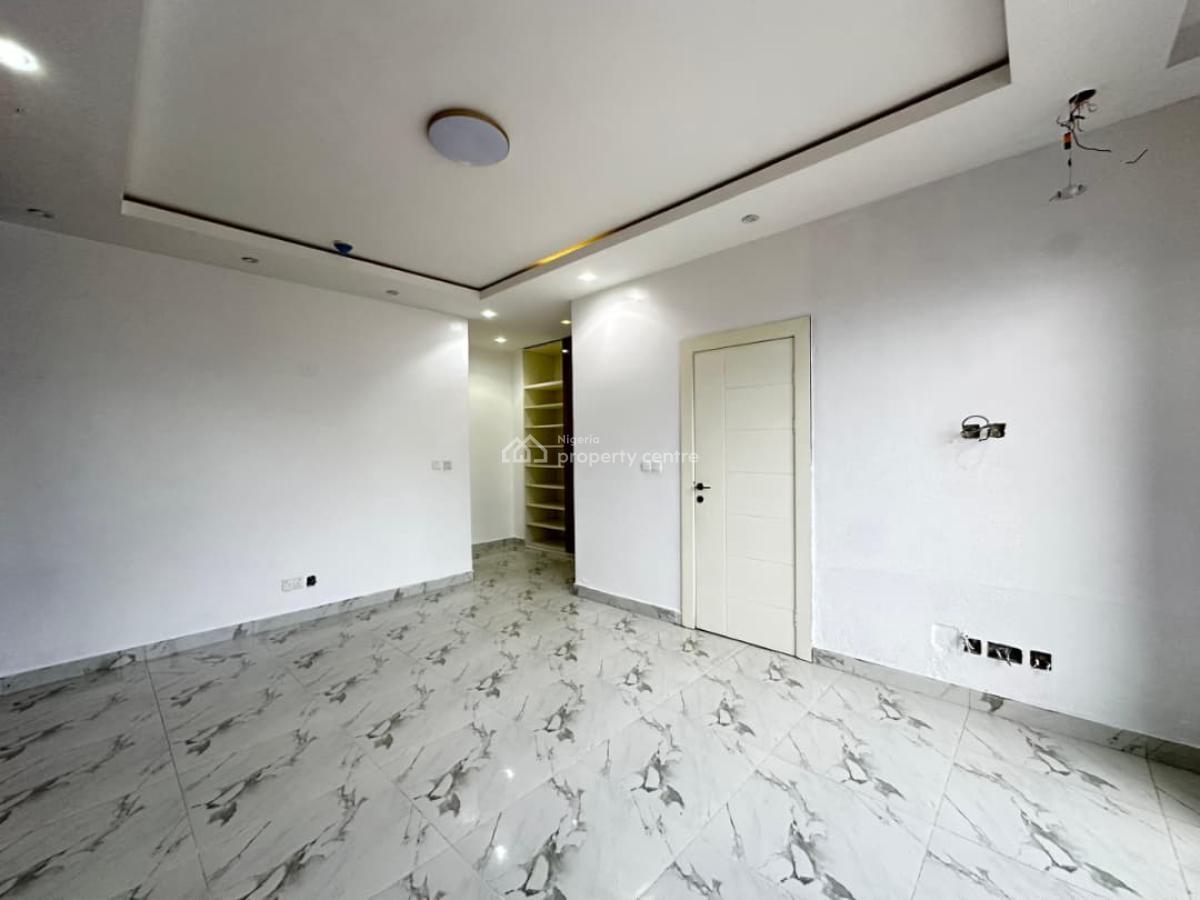 Luxury 2bedrooms Apartments with Swimming Pool and Gym, Lekki Phase 1, Lekki, Lagos, Flat / Apartment for Rent