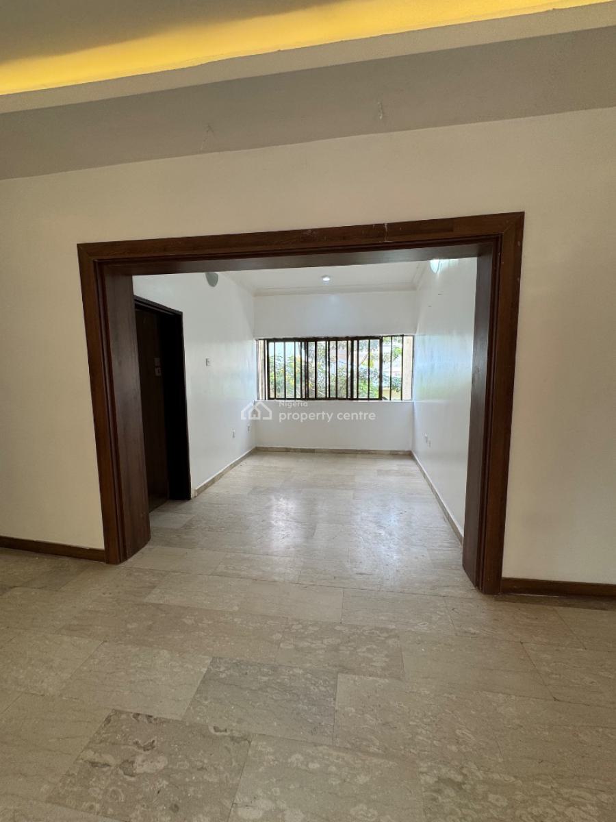 Well Spacious Renovated 3bedrooms Flats., Maitama,abuja., Maitama District, Abuja, Flat / Apartment for Rent