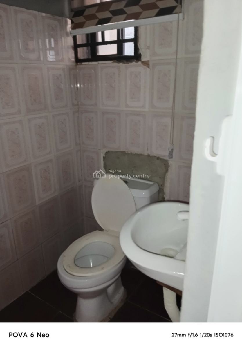 Executive and Super 4 Bedroom Flat, Off Randle Avenue, Surulere, Surulere, Lagos, Flat / Apartment for Rent