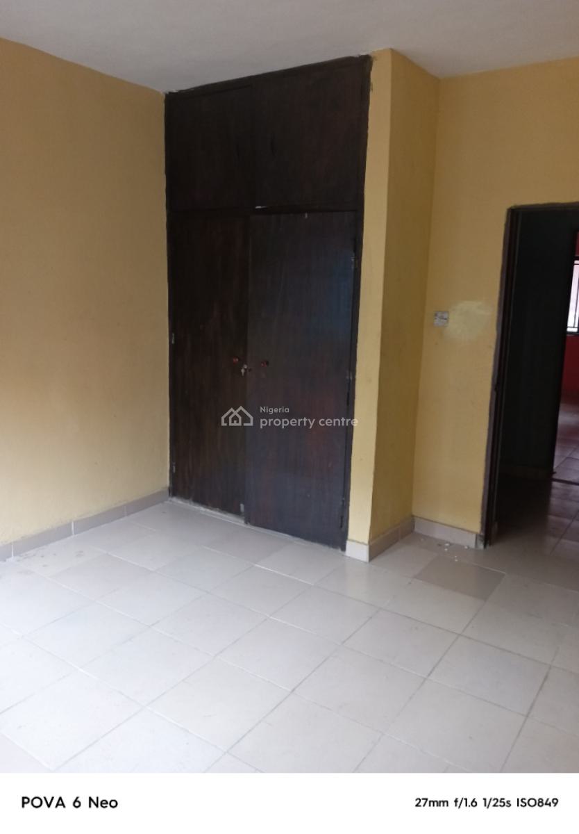 Executive and Super 4 Bedroom Flat, Off Randle Avenue, Surulere, Surulere, Lagos, Flat / Apartment for Rent
