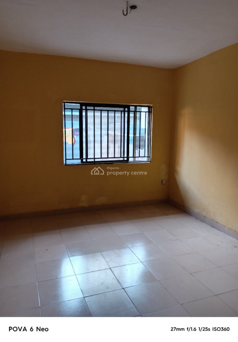Executive and Super 4 Bedroom Flat, Off Randle Avenue, Surulere, Surulere, Lagos, Flat / Apartment for Rent
