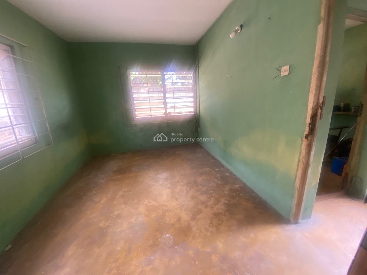 a Room Self Contain, Bodija Estate, New Bodija, Ibadan, Oyo, Self Contain (single Rooms) for Rent