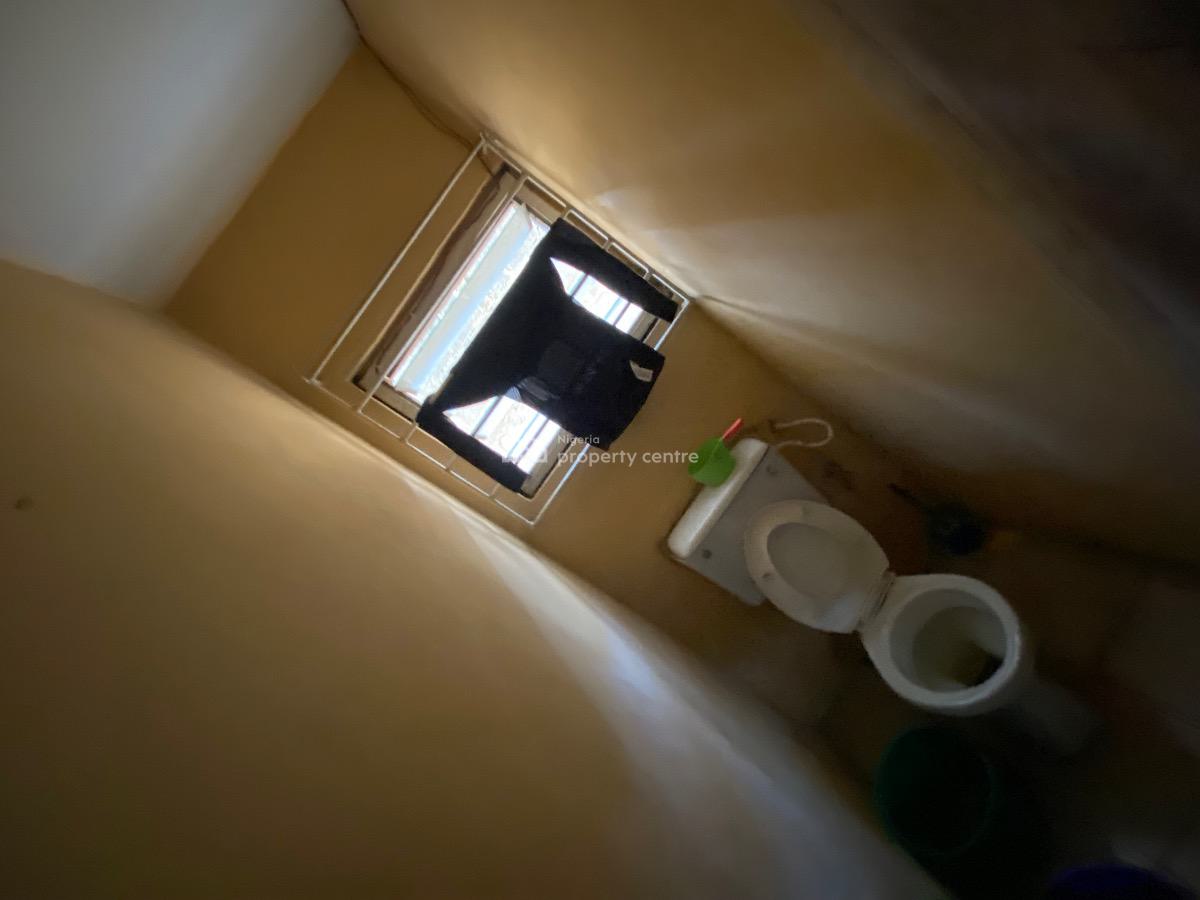 a Room Self Contain, Bodija Estate, New Bodija, Ibadan, Oyo, Self Contain (single Rooms) for Rent