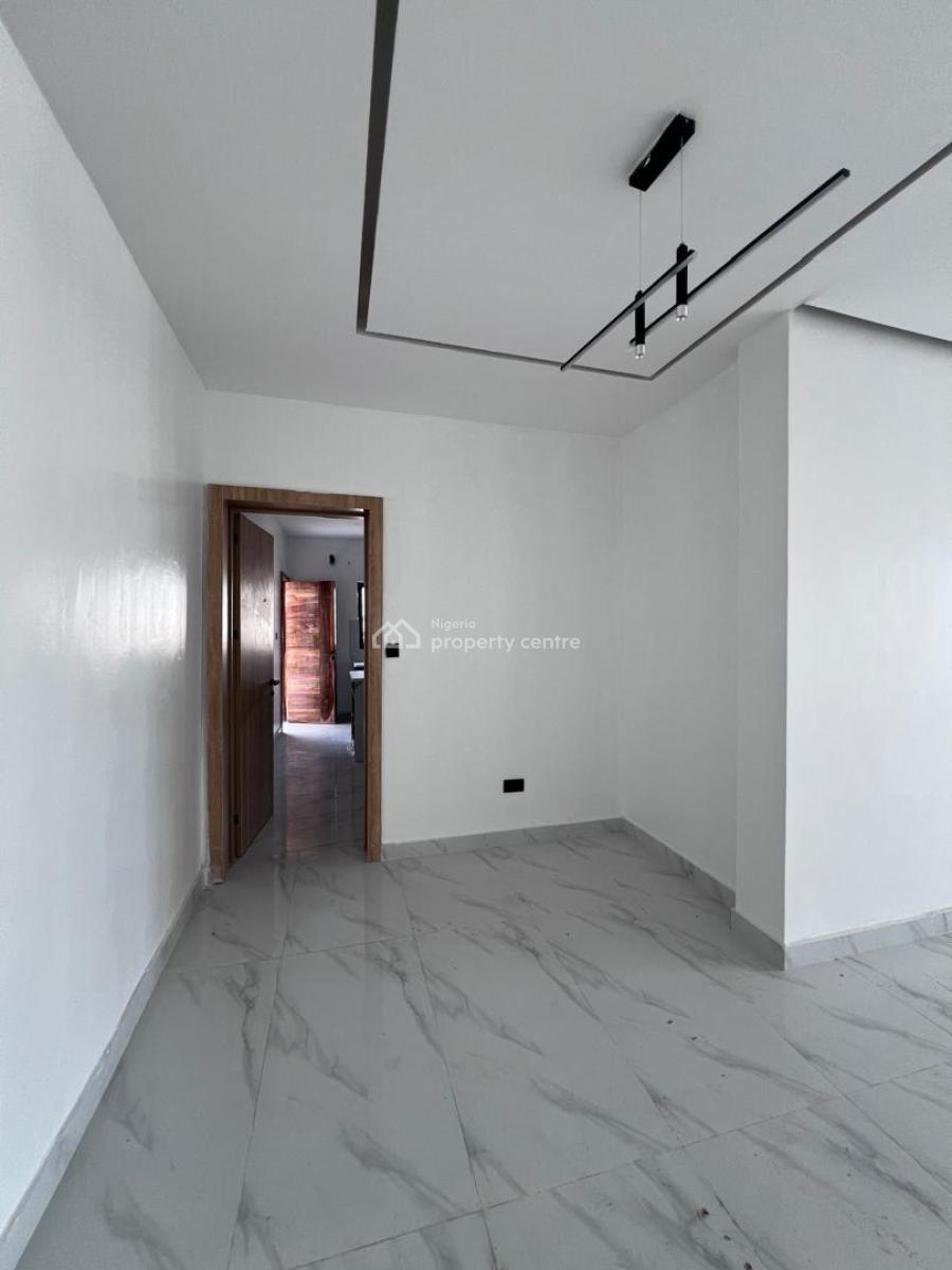 Luxury Newly Built 2 Bedroom Plus Bq, Pool, Gym, Elevator, 24hrs Power, in an Estate Off Freedom Way Lekki-phase-1, Lekki Phase 1, Lekki, Lagos, Flat / Apartment for Rent