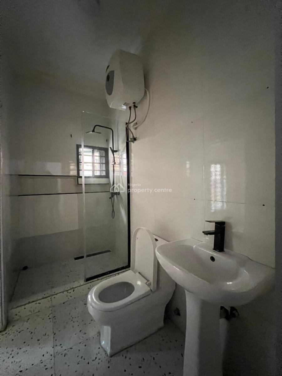 Exquisite 2 Bedroom Apartment with Bq Ac, Lekki Phase 1, Lekki, Lagos, Flat / Apartment for Rent