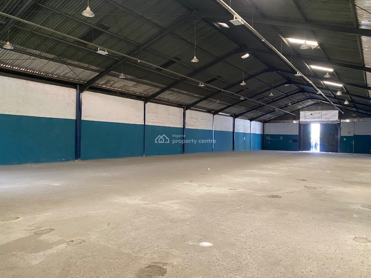 1000 Sqm Warehouse for Storage, Off Oba Akran Ikeja, Ikeja, Lagos, Warehouse for Rent
