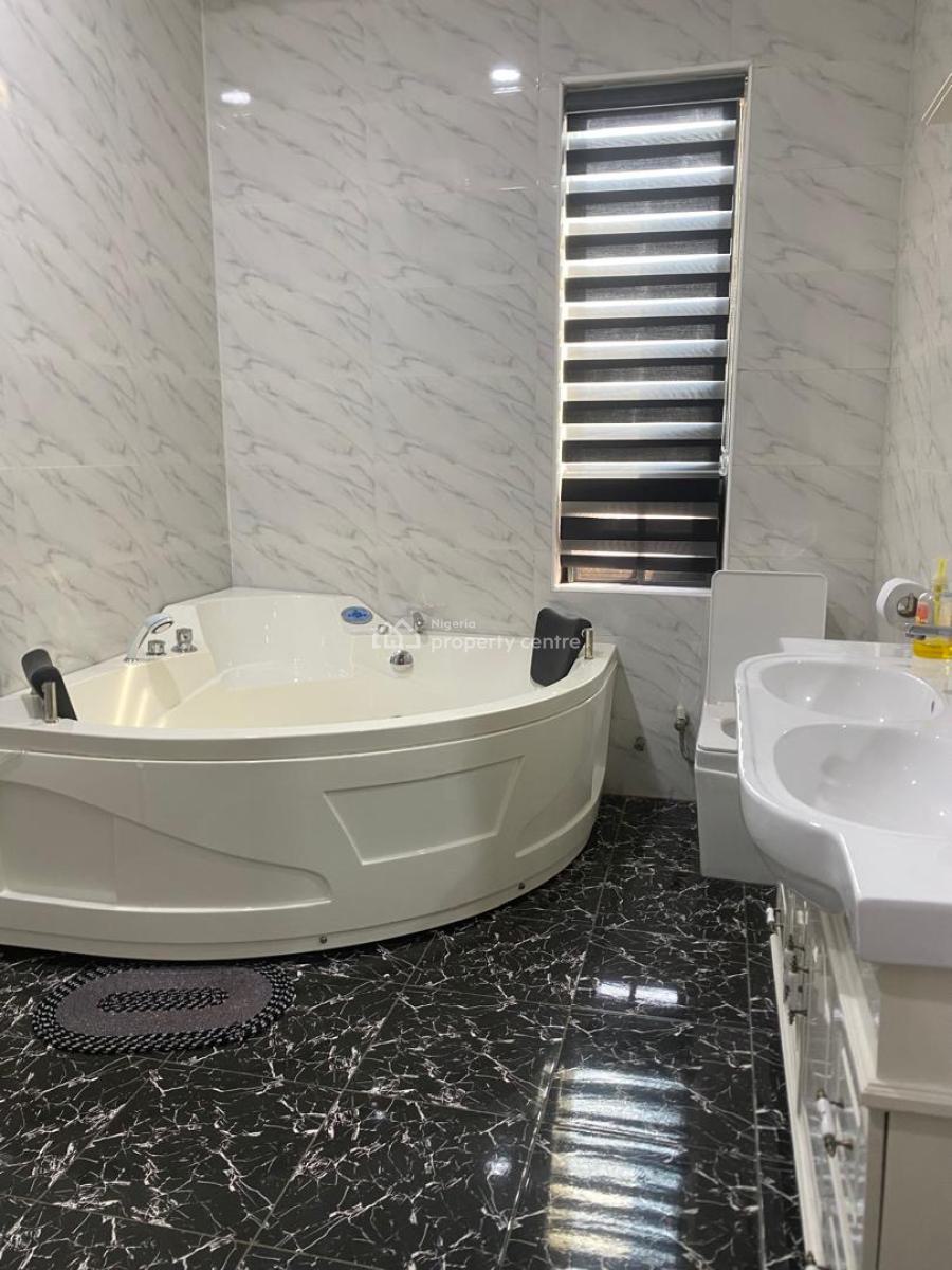 5 Bedroom Apartments, Lekki Phase 1, Lekki, Lagos, Flat / Apartment for Rent